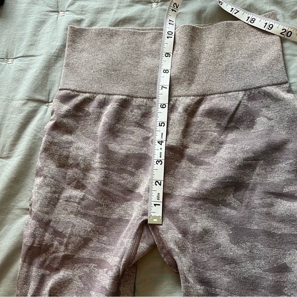 Amazon Purple Camo Seamless Leggings High Waist Workout Leggings Size Med - Picture 9 of 12